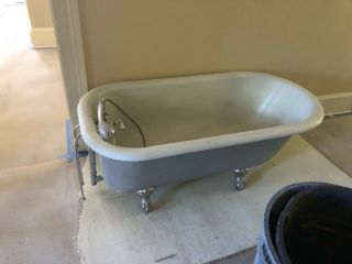 Antique Clawfoot Tub 5ft With Legs And Faucet Cast Iron Good Condtion Bath Tub