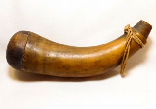 EARLY 19TH C AMERICAN ANTIQUE CARVED BLACK POWDER HORN,  W/NAILED HEEL/HEMP CORD 3