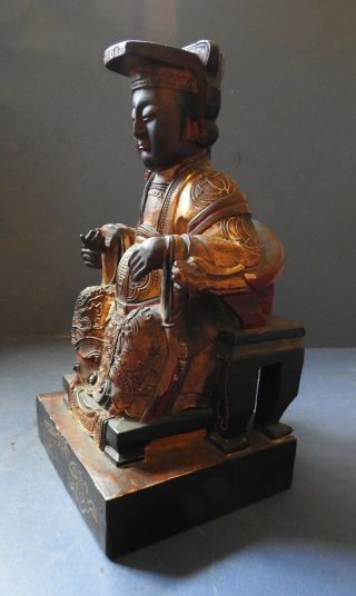 CHINESE CARVED WOODEN FIGURE OF A SEATED DIGNITARY - 19TH CENTURY 3