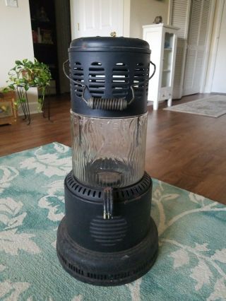 Vintage Perfection Kerosene Heater Stove with Pyrex Glass Flame Design globe 2