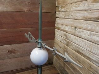 Vintage Metal Arrow Lightning Rod White Milk Glass Ball Weathered Lighting Rod 4