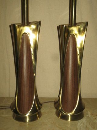 Pair Vintage Mid - Century Retro Atomic Laurel Walnut And Brass Table Lamp