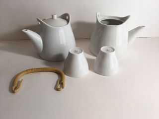 (2) Vintage Sori Yanagi 50 ' s Tea Cups & Tea Pots Tajimi Ceramic Institute MCM 12