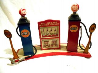 Vintage Marx Tin Battery Op Filling Station Gas Pump Island Toy - Gulf Gas