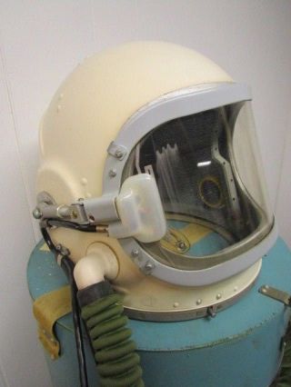 High Altitude Pilot / Astronaut Pilots Pressured Flight Helmet & Accessories Set 3