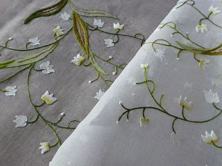 VINTAGE HAND EMBROIDERED ORGANZA TABLECLOTH/BEAUTIFUL LILY OF THE VALLEY 7