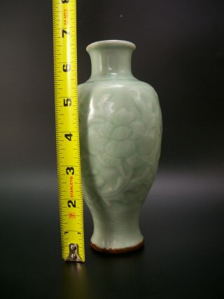 CHINESE INCISED GREEN LONGQUAN CELADON FLORAL VASE 11