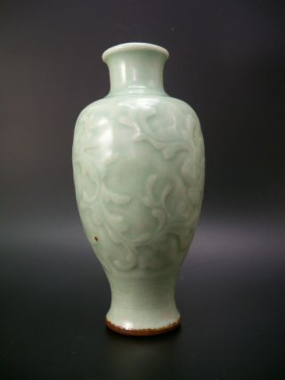 CHINESE INCISED GREEN LONGQUAN CELADON FLORAL VASE 12