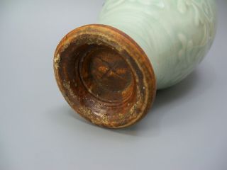 CHINESE INCISED GREEN LONGQUAN CELADON FLORAL VASE 5