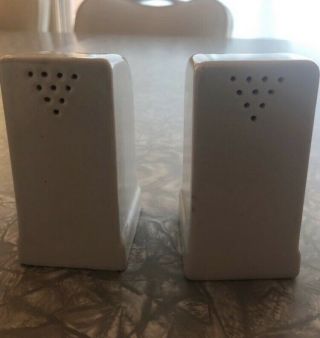 O’keefe and Merritt Stovetop Salt And Pepper Shakers 2