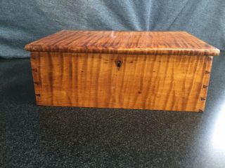 Antique Fine 19 Th Century Hinged Document Box Made Of Rampant Tiger Maple