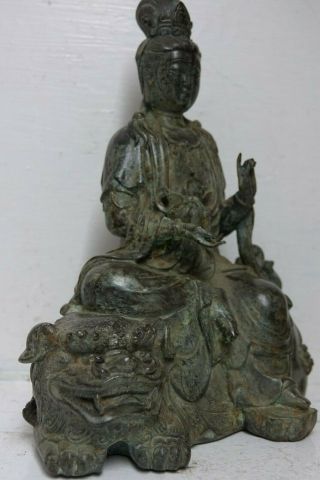 LARGE SEATED BRONZE OF GUANYIN SAT ON FOO DOG - 2 SEAL MARKS RARE 4