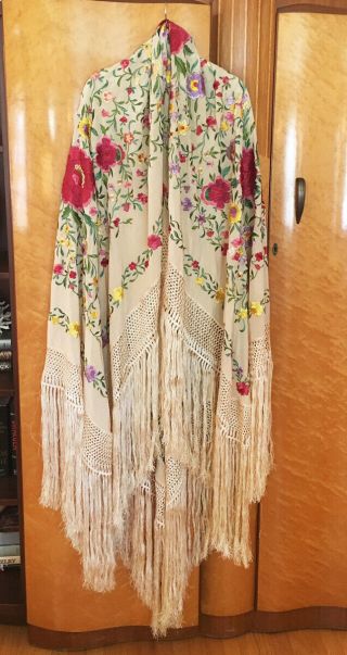 Antique Ivory Silk Floral Embroidered Manton de Manila Piano Shawl Vintage 2