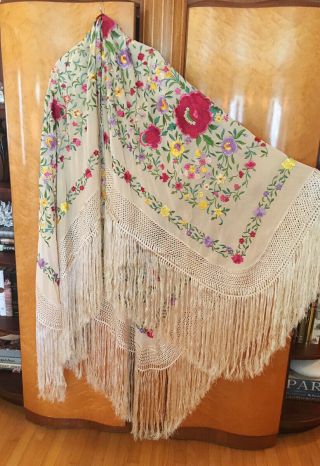 Antique Ivory Silk Floral Embroidered Manton de Manila Piano Shawl Vintage 3
