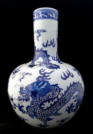 Estate Old House Chinese Antique Blue And White Porcelain Dragon Vase With Mark 3