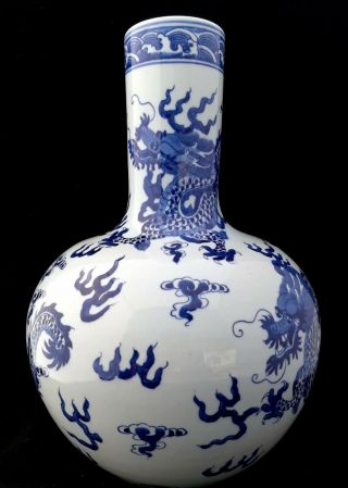Estate Old House Chinese Antique Blue And White Porcelain Dragon Vase With Mark 4