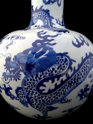 Estate Old House Chinese Antique Blue And White Porcelain Dragon Vase With Mark 5