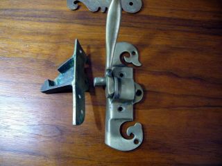 3 pc ANTIQUE ICE BOX PAUL J DAEMICKE Chicago Hinge Handle latch OFFSET BRASS 4