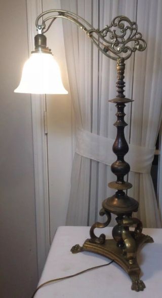 Antique Hubley 391a Art Bridge Brass Table Lamp W/frosted Glass Shade