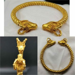 32.  9 Gram Antique Roman 22k Karat Gold Old Unique Bangle With 2 Deers Heads 15