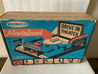 Remco 1959 Movieland Drive - In Cars Films Billboards