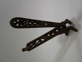 Vintage Cast Iron Wood Stove Plate Hinged Lid Lifter Handle Multi - tool Ornate 4
