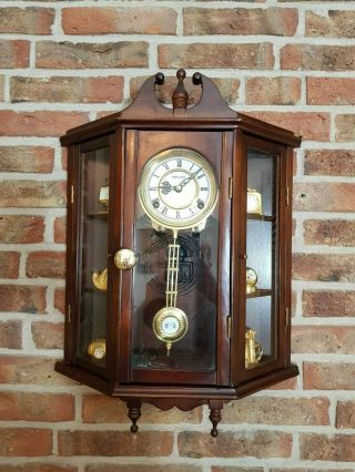 Vintage Vitrine Regulator Wall Clock With 6 Golden Collectible Mini Clocks