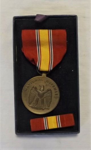 Korean War National Defense Medal With Service Bar Us Military Award