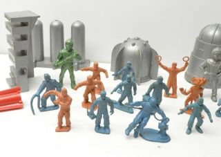 Marx - Vintage Space Patrol Rocket Port Playset tin litho figures,  parts 9