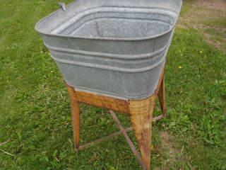 VINTAGE GALVANIZED STEEL SINGLE WHEELING WASH TUB,  PLANTER,  FLOWER POT,  HOME SINK 4