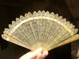 Antique C1850 Fine Brise Fretwork Horn Hand Fan Probably French Vietnam ?