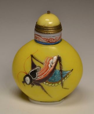 Vintage 1920s Chinese Peking Glass Cricket Snuff Bottle 3
