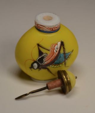 Vintage 1920s Chinese Peking Glass Cricket Snuff Bottle 5