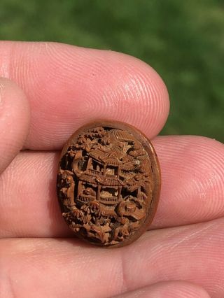 FINE CHINESE QING DYNASTY 19TH CENTURY HEDIAO CARVED NUT BEAD 3