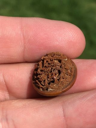 FINE CHINESE QING DYNASTY 19TH CENTURY HEDIAO CARVED NUT BEAD 4