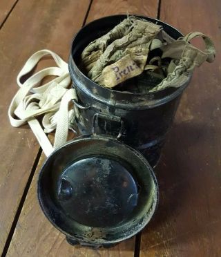 WW1 German Gas Mask And Container 4