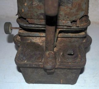 Old Rare Antique Cast Iron Stove Heater Kerosene Oil Burning Collectiblle Stove 11