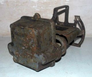 Old Rare Antique Cast Iron Stove Heater Kerosene Oil Burning Collectiblle Stove 7