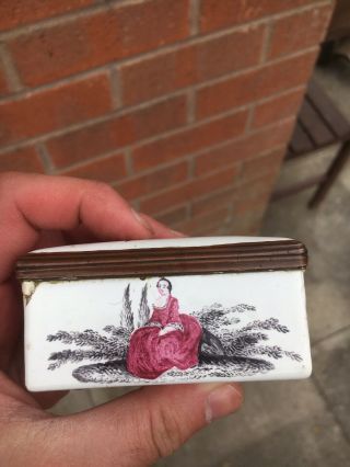 A Fine 18th Century Staffordshire Bilston Batersea Enamel Patch Pill Snuff Box 10