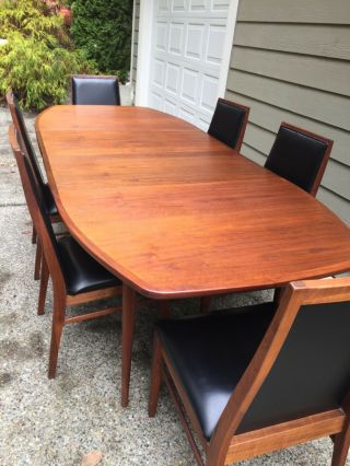 Dillingham Mid Century Walnut Dining Table And 6 Chairs