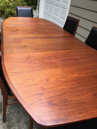 Dillingham Mid Century Walnut Dining Table and 6 chairs 3