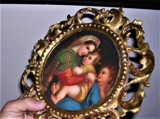 Madonna & Child Round Porcelain In Florentine Gilt Frame C.  1900 2
