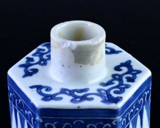FINE 17THC CHINESE KANGXI BLUE WHITE FACETED FOOTED TEA CADDY JAR VASE 5