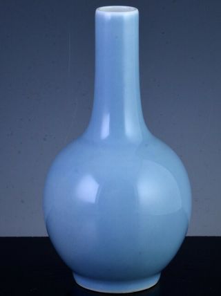 Very Fine 19thc Chinese Clair De Lune Sky Blue White Glaze Porcelain Bottle Vase