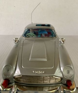 Vtg 1960s Gilbert JAMES BOND Aston Martin TIN Battery Operated CAR w/ Box 3