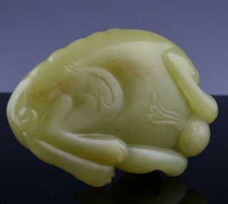 RARE & SUPERBLY CARVED CHINESE YELLOW JADE FU LION MYTHICAL BEAST FIGURE w STAND 9