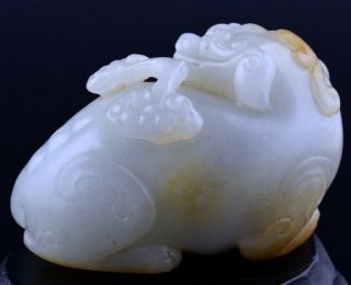 OLD CHINESE WHITE JADE FU LION BIXI GRASPING LOTUS FIGURE QIANLONG 3