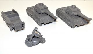 Marx Battleground Desert Patrol Playset German Army Plastic Armored Vehicles
