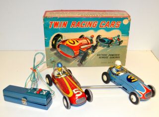 Rare Vintage 1960s Linemar Marx Japan Twin Racing Cars Set