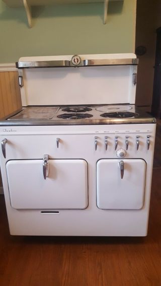 Vintage Gas Stove/1941 Chambers In.